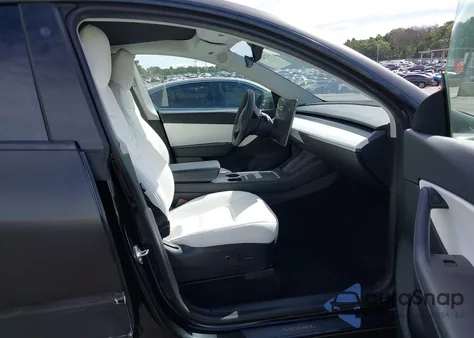 2021 Tesla Model Y Long Range Dual Motor All-Wheel Drive from USA, damaged, VIN 5YJYGDEE6MF151538